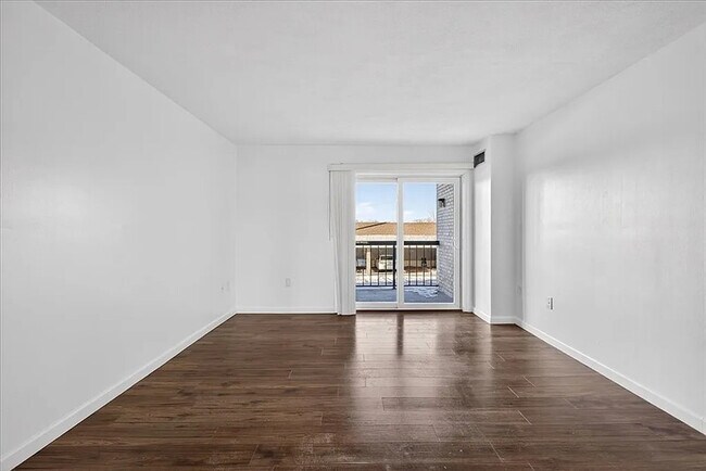 Building Photo - 64 Broad Reach