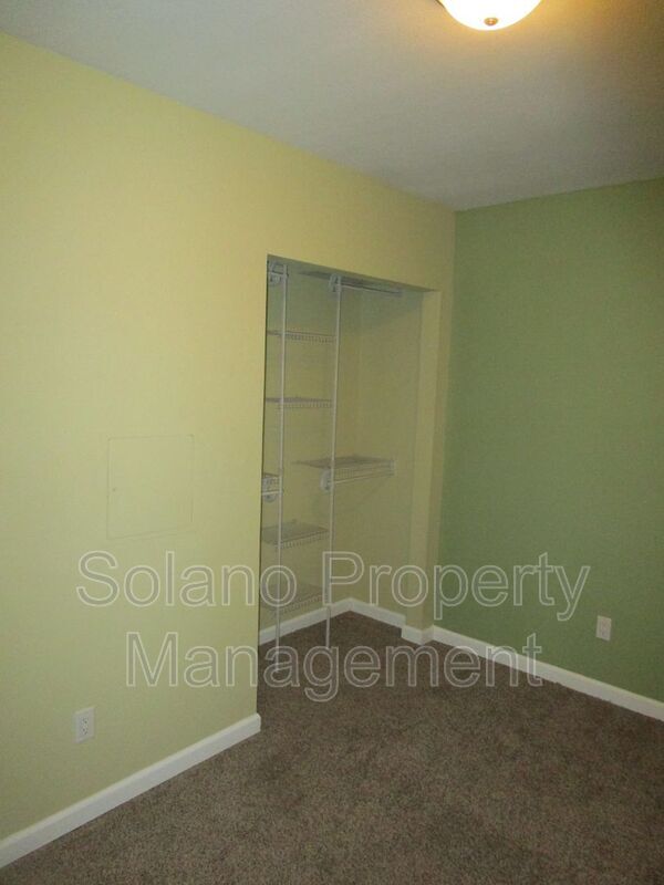 Building Photo - 476 Banning Way