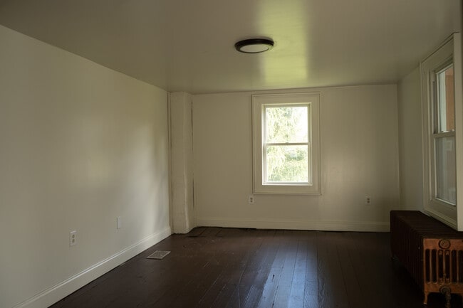 Building Photo - 197 Mercer Mill Rd