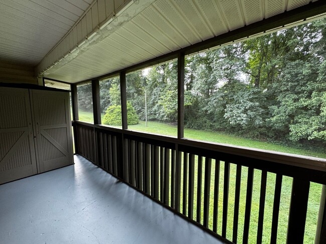 Building Photo - 132 Turnwood Ln