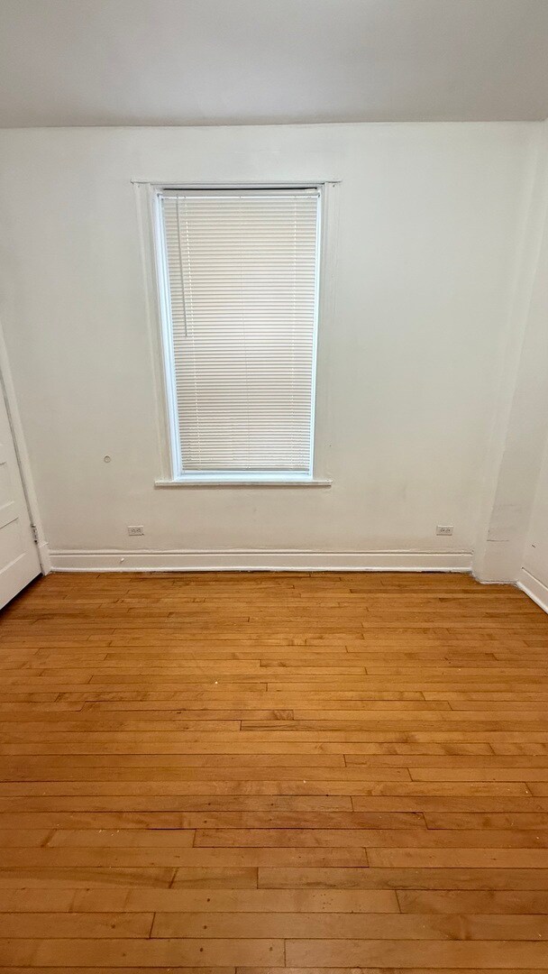 Building Photo - 3137 W 42nd St