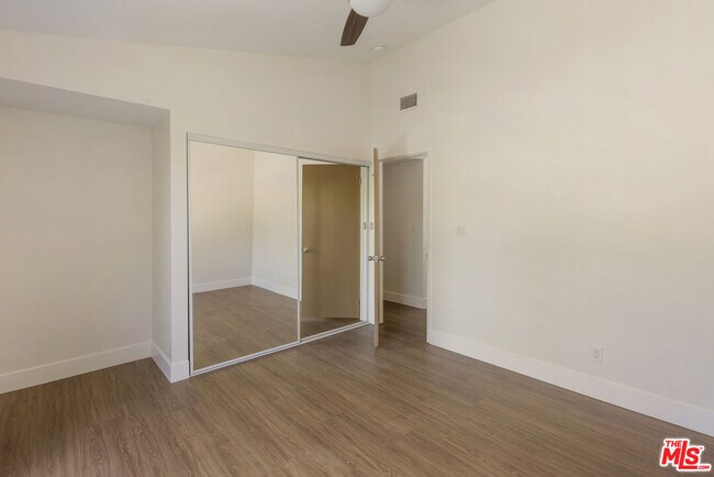 Building Photo - 22427 De Kalb Dr