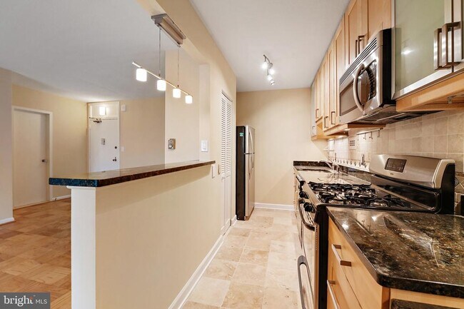 Building Photo - 4242 East-West Hwy