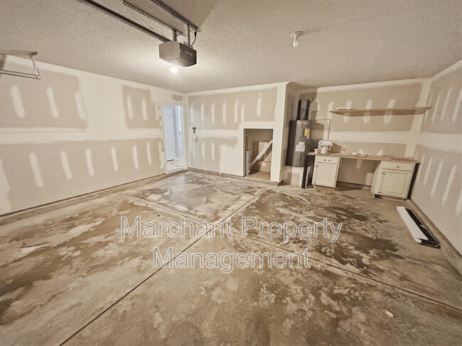 Building Photo - 776 Waterbrook Ln