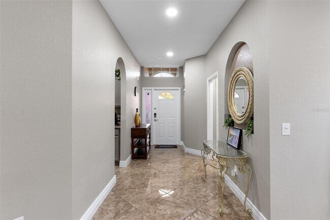 Building Photo - 215 Gleneagles Dr