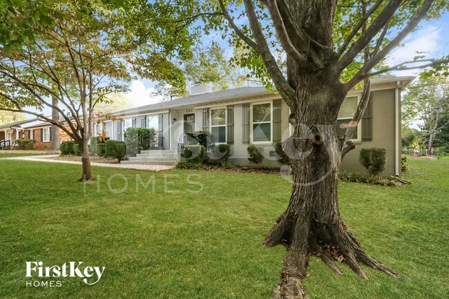 Building Photo - 1722 Aster Ln
