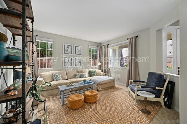 Building Photo - 3231 Canyon View Dr