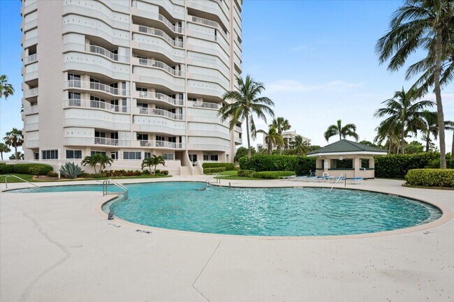 Building Photo - 5051 N Hwy A1A