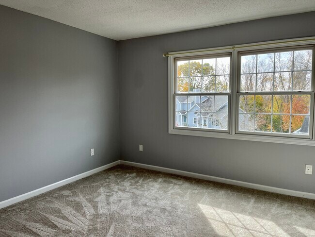 Building Photo - 808 Fieldstone Ct