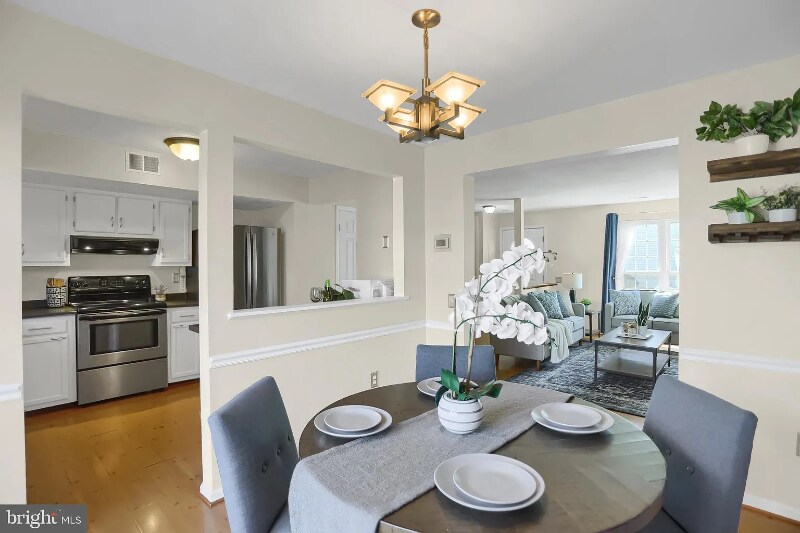 Building Photo - 5737 Sunset View Ln