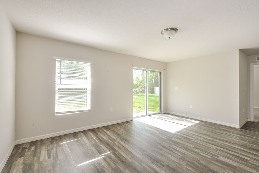 Building Photo - 15 Princess Luise Ln