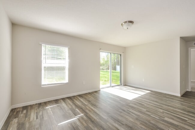 Building Photo - 30 Perthshire Ln