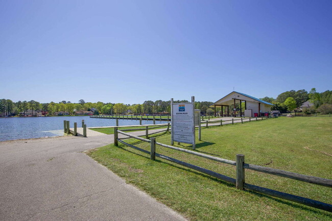 Building Photo - "Beautifully Designed, spacious 2400 Sq. F...