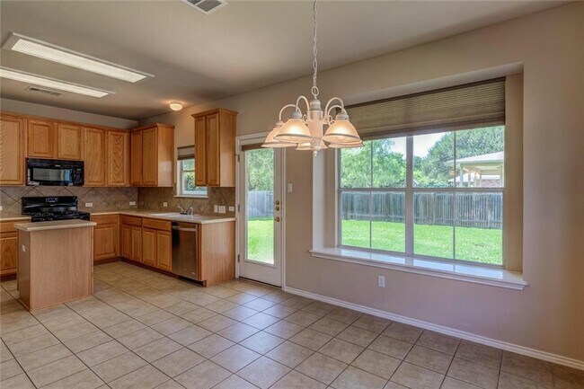 Building Photo - 10816 Pall Mall Dr