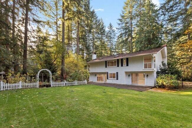 Building Photo - Stunning Private AIR CONDITIONED Dream Home in Coveted Bridal Trails