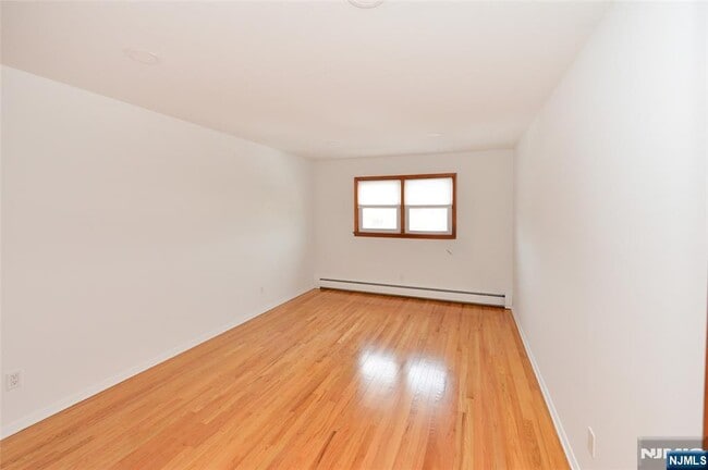 Building Photo - 11 Gregory Ct