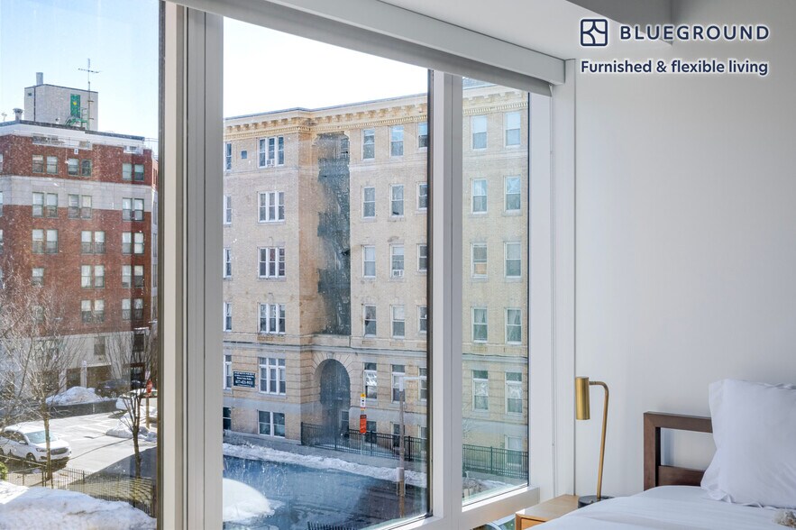 Building Photo - 1350 Boylston St