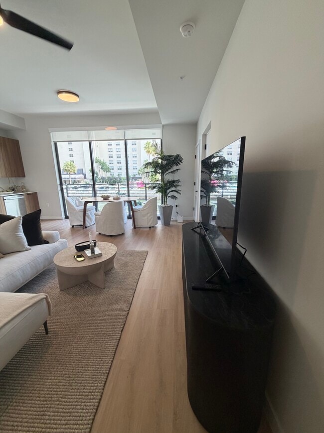 Building Photo - 11291 Biscayne Blvd