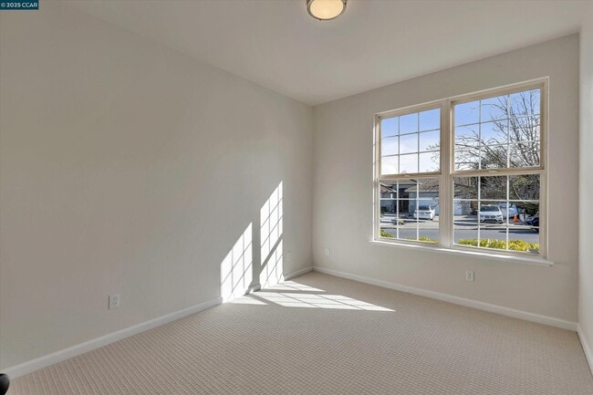 Building Photo - 4719 Golden Bear Dr