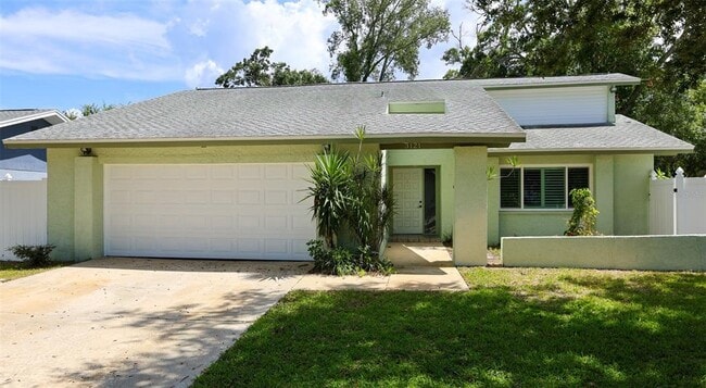 Building Photo - 3121 Bordeaux Ln