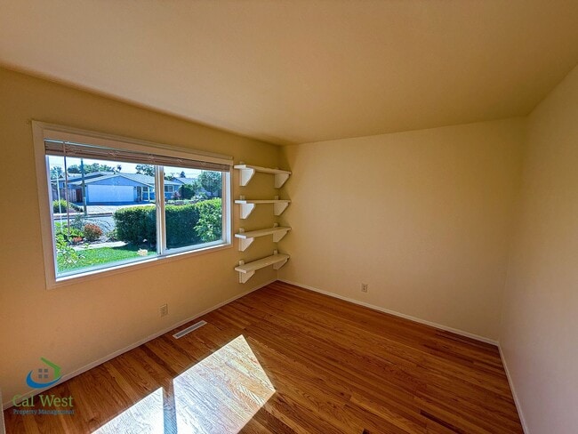 Building Photo - 5331 Rimwood Dr