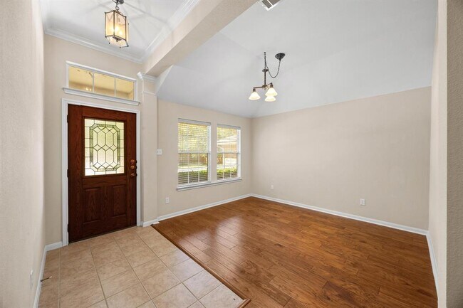 Building Photo - 3808 Noe Ln