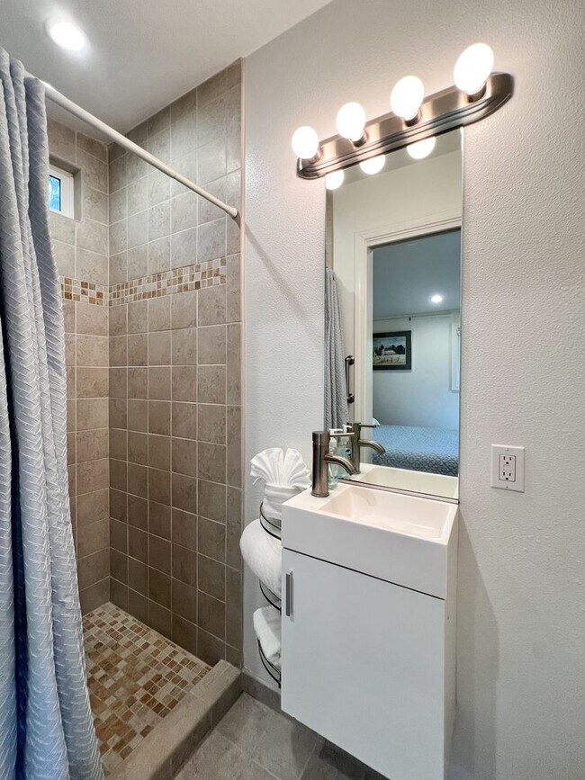 Building Photo - 3138 Browns Valley Rd