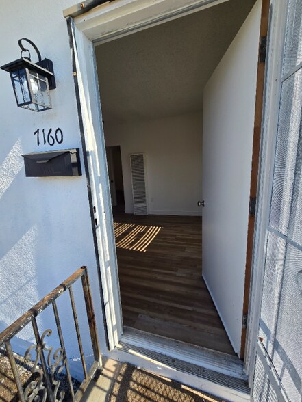 Building Photo - 7160 N Maroa Ave