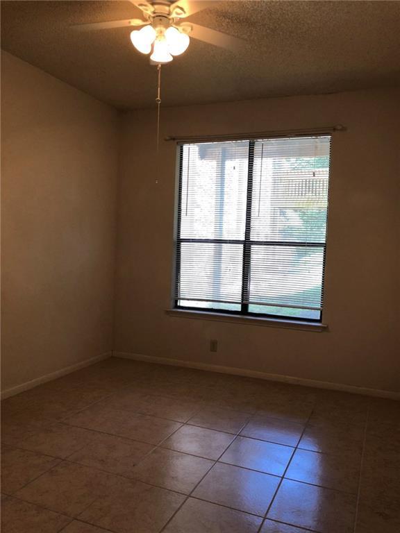 Building Photo - 7107 Silver Dale Dr