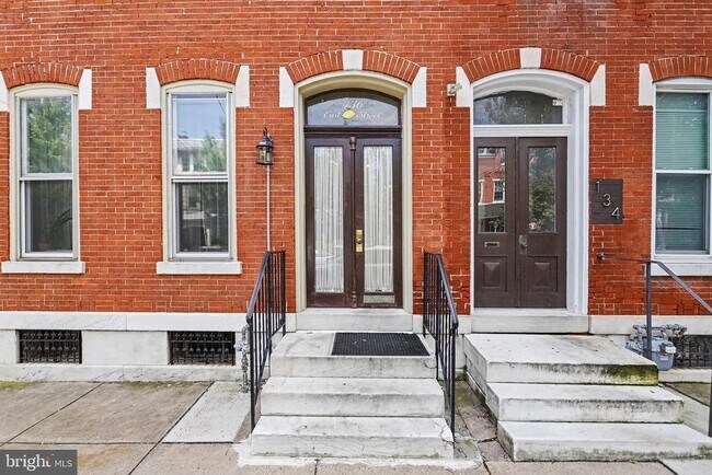 Building Photo - 136 E Lemon St