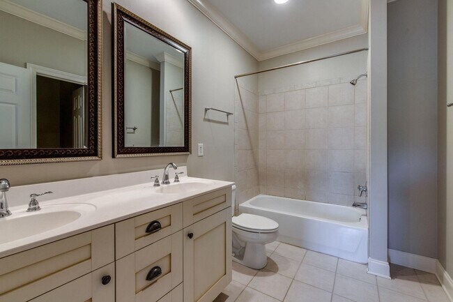 Building Photo - 404 Mercomatic Dr