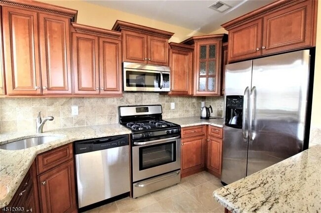 Building Photo - 227 Sunnymeade Rd