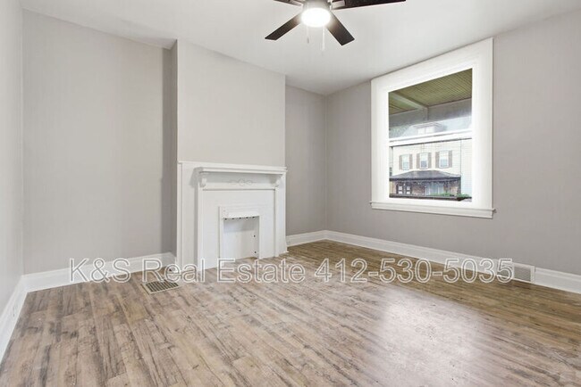 Building Photo - 27 E Orchard Ave