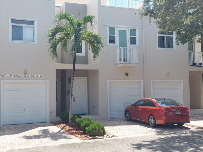Building Photo - 1115 N 17th Ave