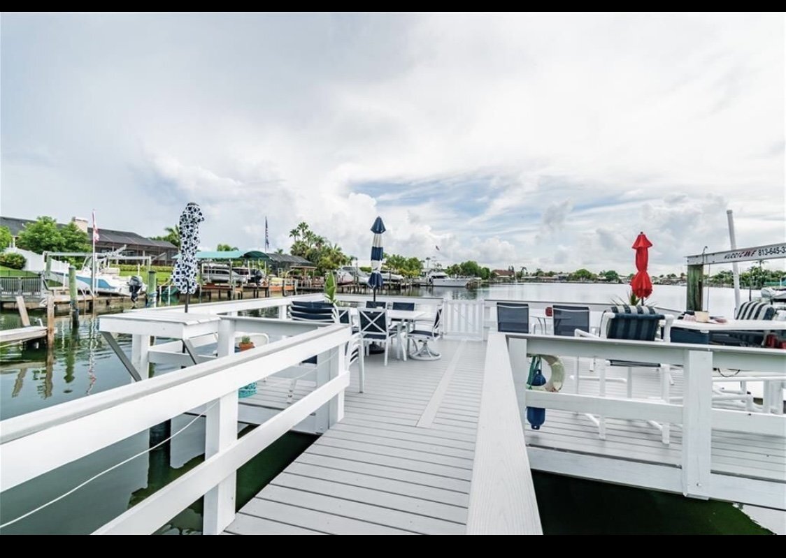 Building Photo - 960 Apollo Beach Blvd