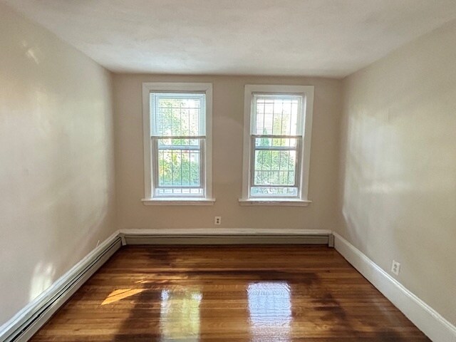 Building Photo - 11 Chilcott Pl