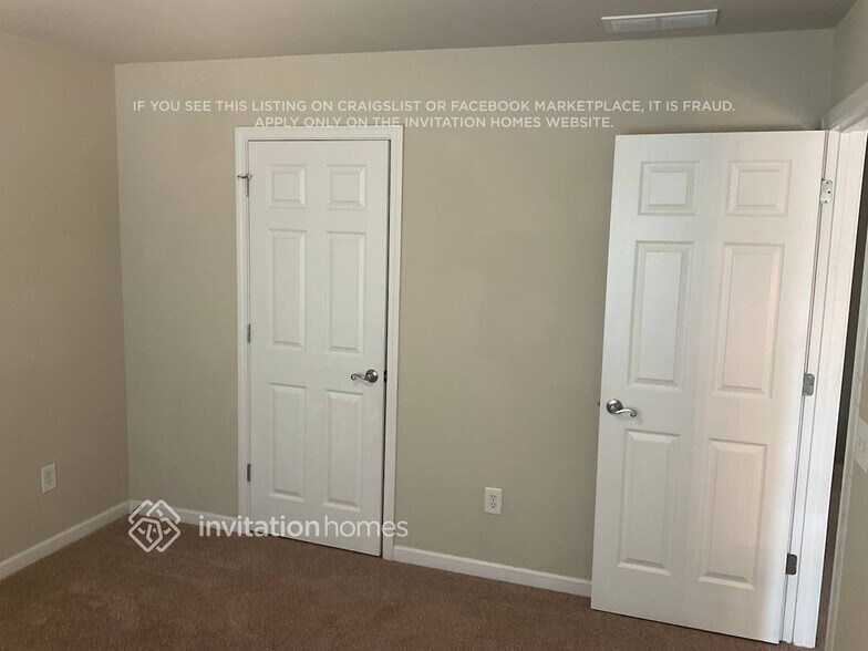 Building Photo - 808 Pine Cove Dr SW