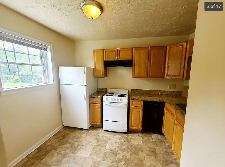 Building Photo - 416 S West St