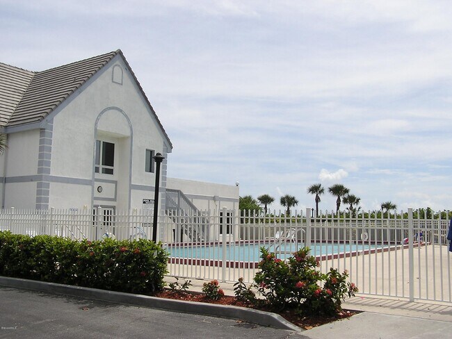 Building Photo - 817 Mystic Dr