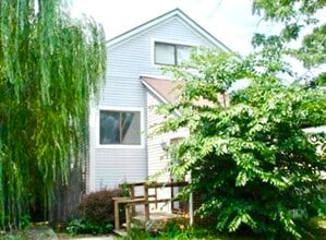 Building Photo - 452 Larkwood Dr