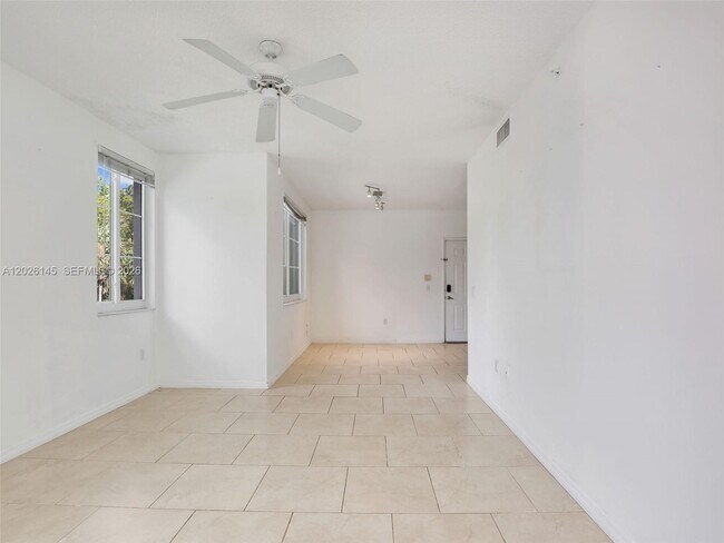 Building Photo - 1180 Reserve Way