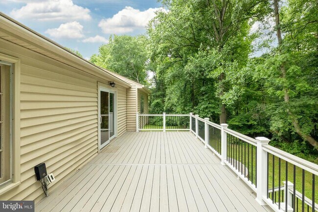 Building Photo - 9622 Cinnamon Creek Dr