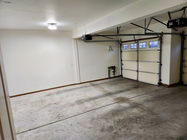 Building Photo - Beautiful 3 Bed / 2.5 Bath Townhome in Lake Stevens