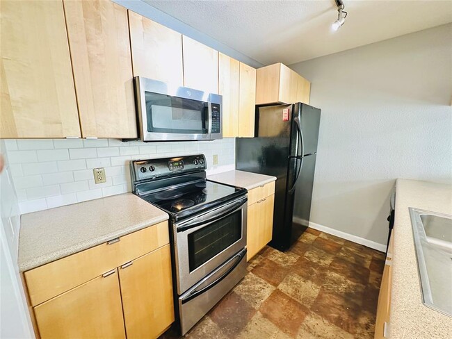 Primary Photo - 3428 Willowrun Dr