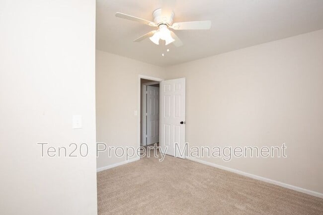 Building Photo - 4065 Windtree Ln