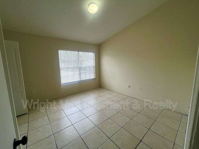 Building Photo - 2348 Lake Woodberry Cir