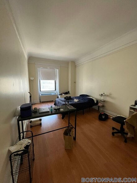 Building Photo - 62 Boylston St