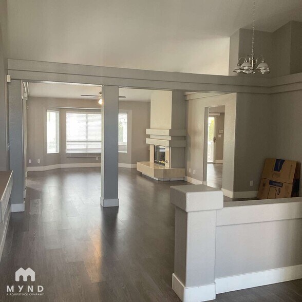 Building Photo - 9054 Claretta Dr