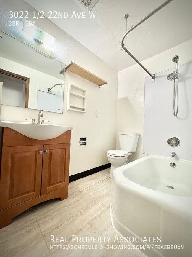 Building Photo - 3022 1/2 22nd Ave W-