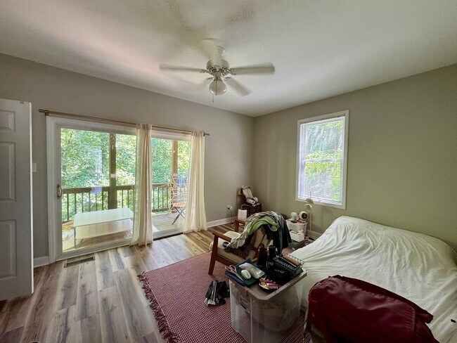 Building Photo - 100 Umstead Dr